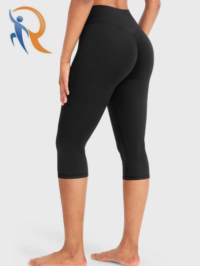 Nailly Capri Leggings