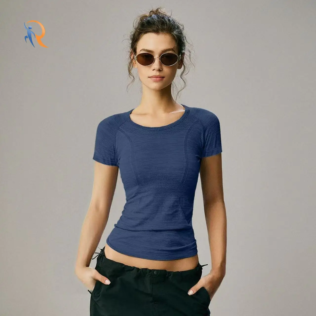 Gray quick-drying fitness exercise top