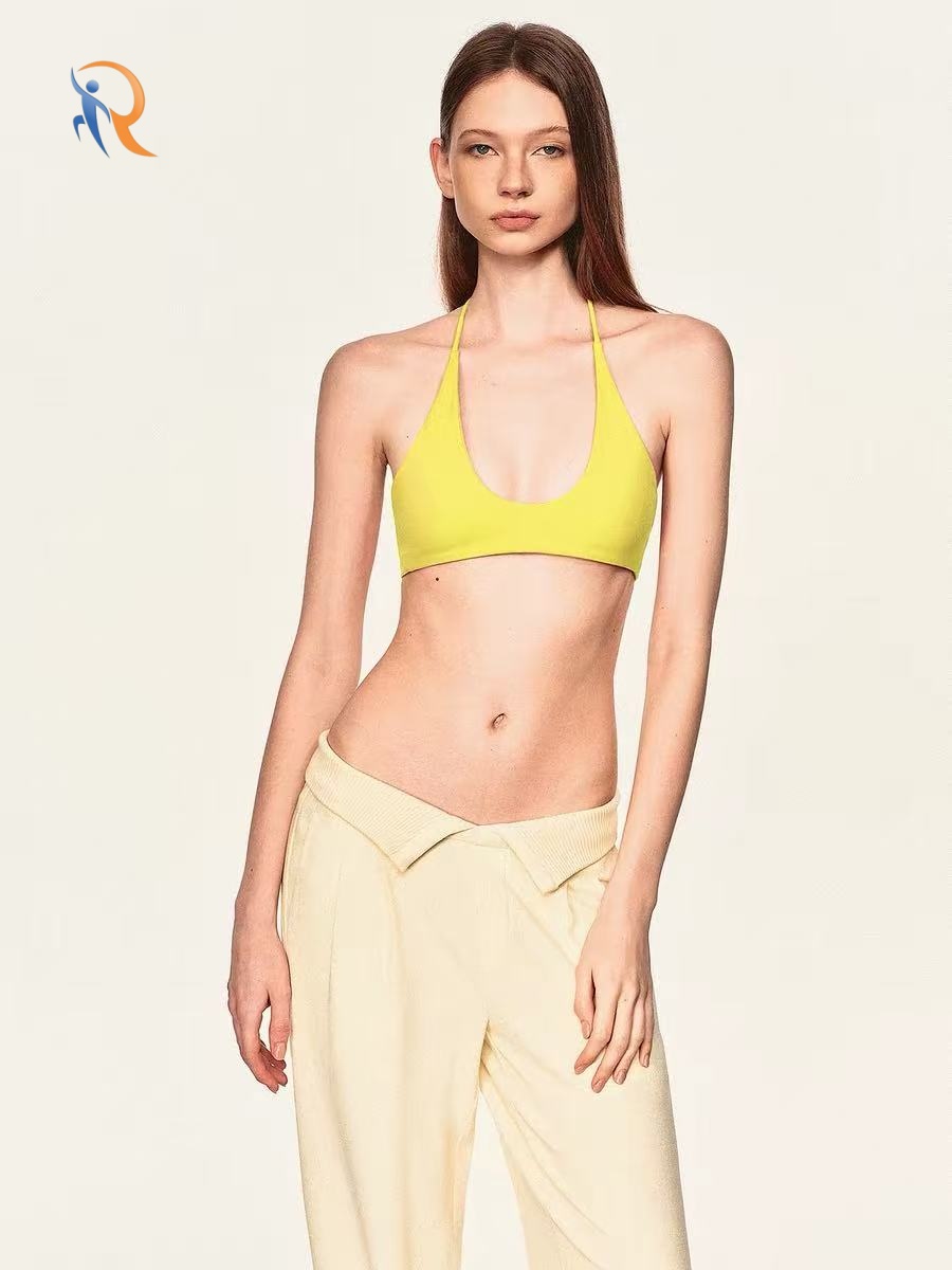 Collar-less deep V-neck form-fitting sports bra