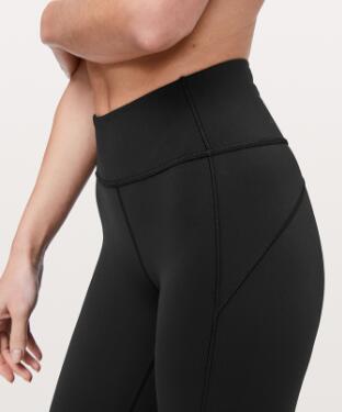 Women's yoga leggings can be custom-printed